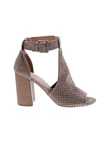 Universal Thread Sandals (view 1)
