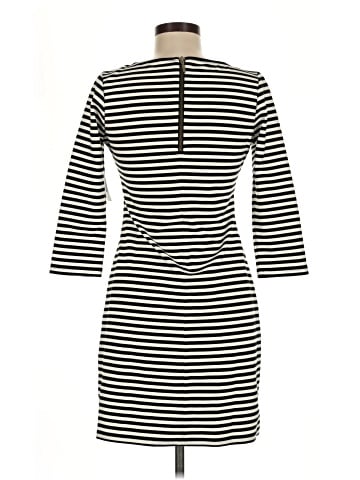 Old Navy Casual Dress (view 2)