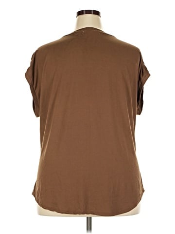 Coco & Shay Short Sleeve Top (view 2)