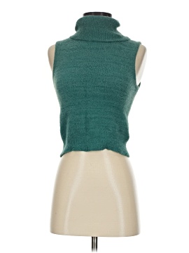 Jessica Simpson Sleeveless Turtleneck