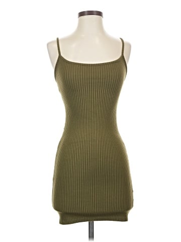 Urban Outfitters Casual Dress (view 1)