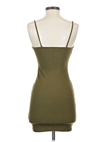 Urban Outfitters Casual Dress (view 2)