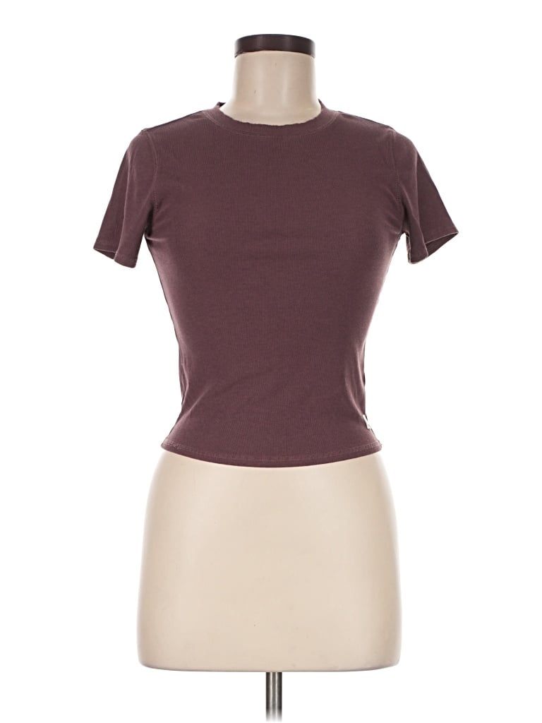Pre-owned Vuori Short Sleeve T-shirt In Burgundy