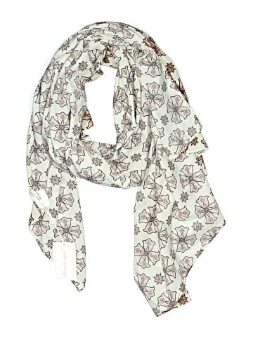 Julia Scarf (view 1)