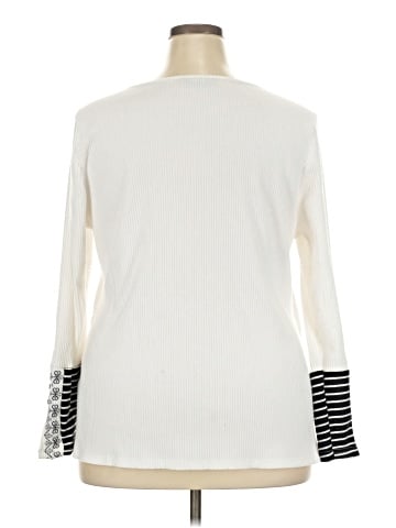 BLOOMCHIC Long Sleeve T-Shirt (view 2)
