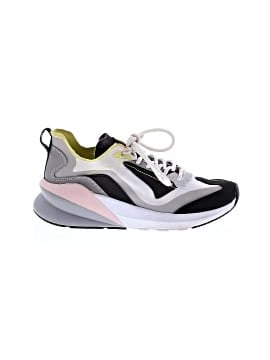 Fabletics Sneakers (view 1)