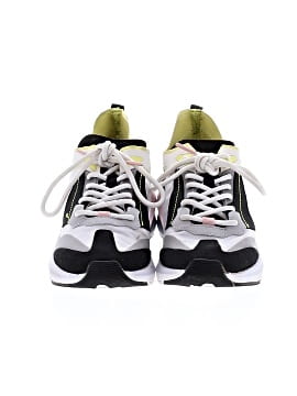 Fabletics Sneakers (view 2)