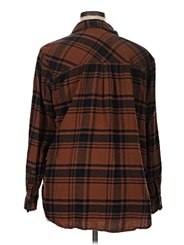 Gap Long Sleeve Button-Down Shirt (view 2)