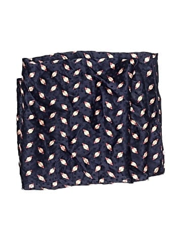 Unbranded Scarf (view 2)