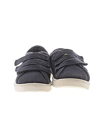 AND1 Sneakers (view 2)