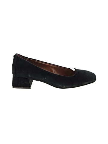 Donald J Pliner Heels (view 1)