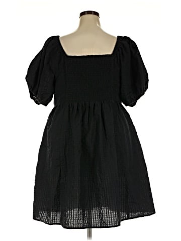 Old Navy Casual Dress (view 2)