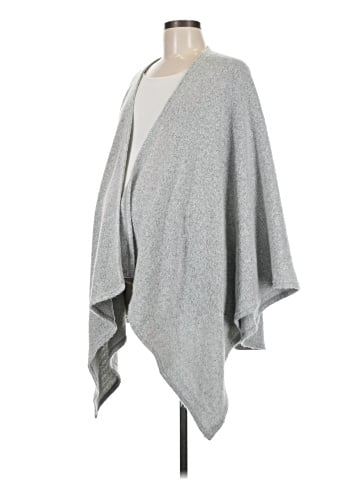 Ingrid + Isabel Poncho (view 1)