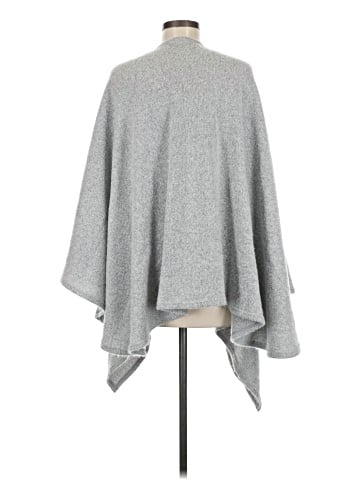 Ingrid + Isabel Poncho (view 2)
