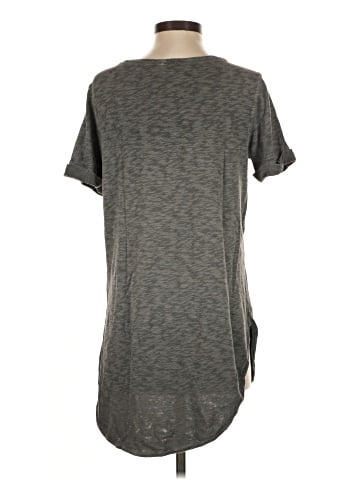 Lucy & Laurel Short Sleeve T-Shirt (view 2)