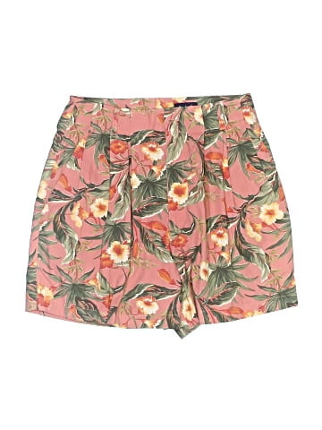 Gap Shorts (view 1)