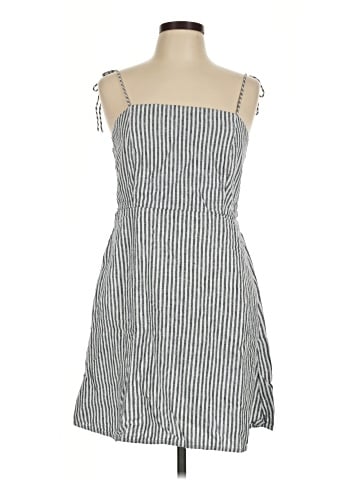 Old Navy Casual Dress (view 1)
