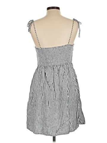 Old Navy Casual Dress (view 2)