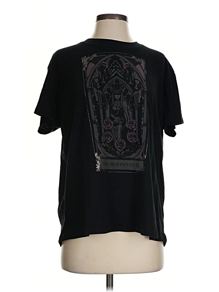 Pre-owned Torrid Short Sleeve T-shirt In Black