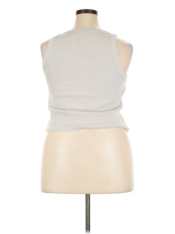 Old Navy Sleeveless T-Shirt (view 2)