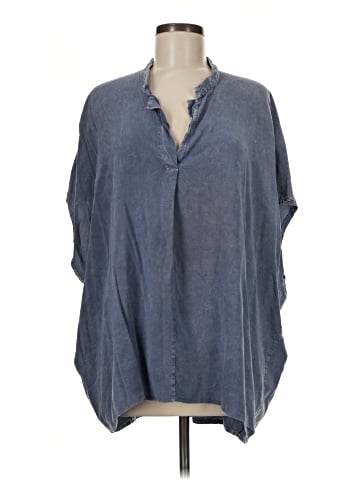 Easel 3/4 Sleeve Blouse (view 1)