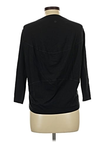 Lululemon Athletica 3/4 Sleeve T-Shirt (view 2)