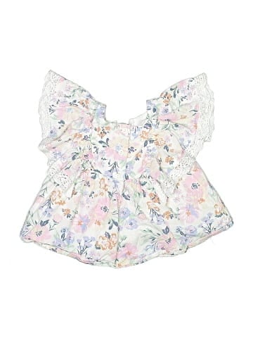 Cupcakes & Cashmere Short Sleeve Blouse (view 2)