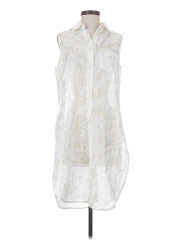 Neiman Marcus Sleeveless Button-Down Shirt (view 1)
