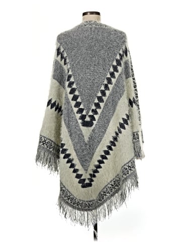 Camille & Co. Poncho (view 2)