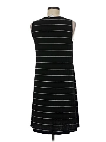 Amour Vert Casual Dress (view 2)