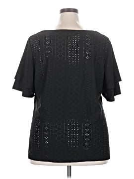 BLOOMCHIC Short Sleeve T-Shirt (view 2)