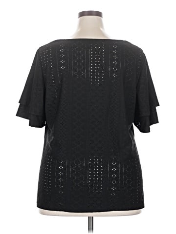 BLOOMCHIC Short Sleeve T-Shirt (view 2)