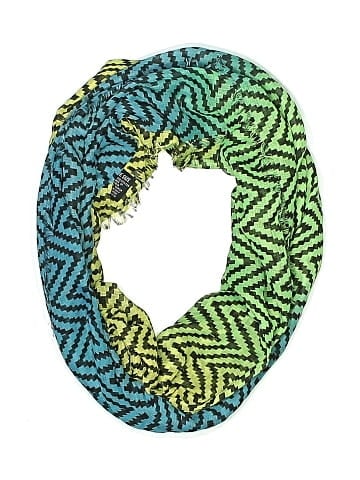 Cejon Scarf (view 1)