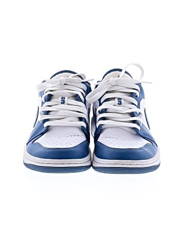 Air Jordan Sneakers (view 2)