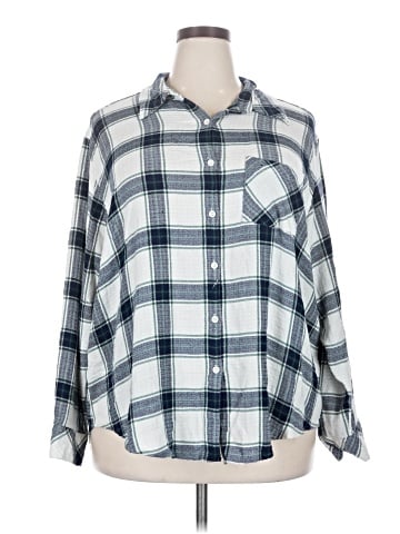 Lane Bryant Long Sleeve Button-Down Shirt (view 1)
