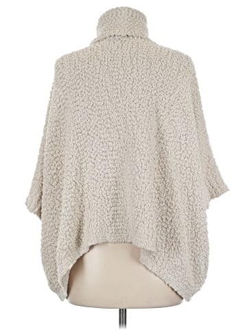 Romeo & Juliet Couture Poncho (view 2)