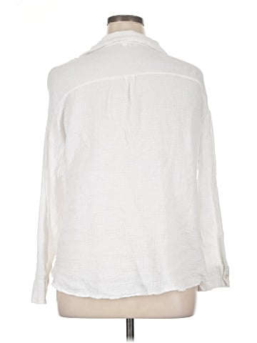 Shade & Shore 3/4 Sleeve Button-Down Shirt (view 2)