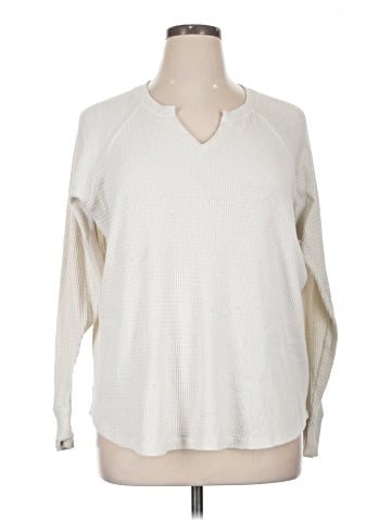 American Eagle Outfitters Pullover Sweater (view 1)