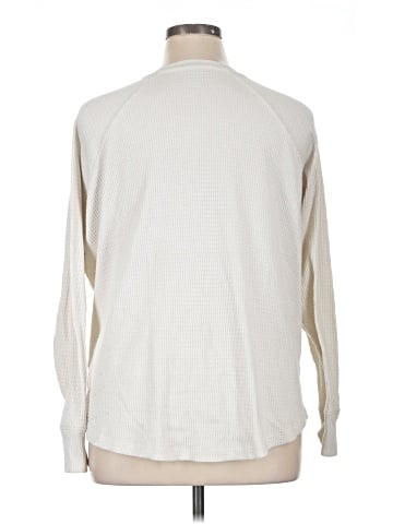 American Eagle Outfitters Pullover Sweater (view 2)