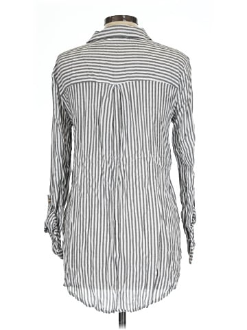 Korye Long Sleeve Button-Down Shirt (view 2)