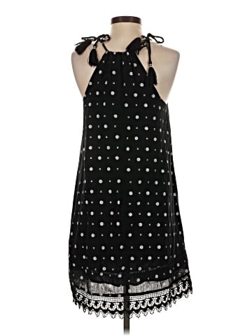 Old Navy Casual Dress (view 2)