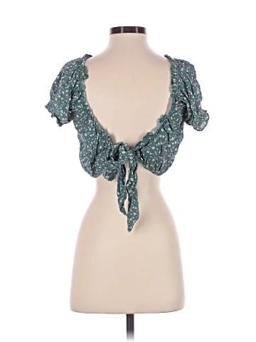 American Eagle Outfitters Short Sleeve Blouse (view 2)