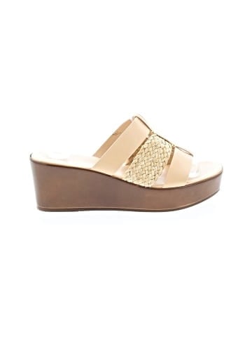 Contesa Wedges (view 1)