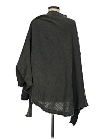 Oli & Hali Poncho (view 2)