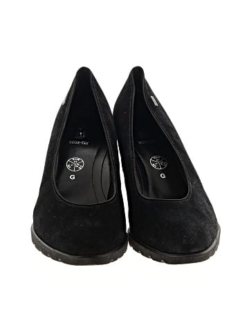 Ara Heels (view 2)