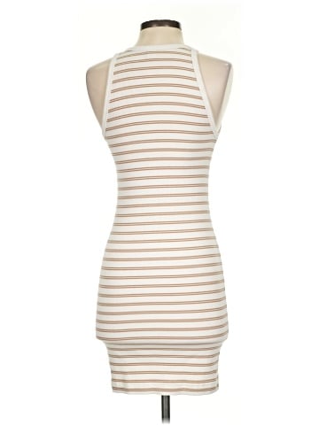 Old Navy Casual Dress (view 2)