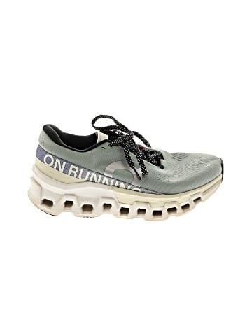 On Cloud Sneakers (view 1)