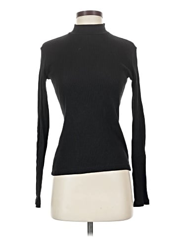 Uniqlo Turtleneck Sweater (view 1)