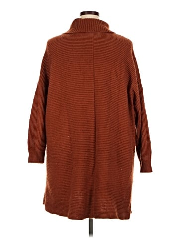 BLOOMCHIC Turtleneck Sweater (view 2)