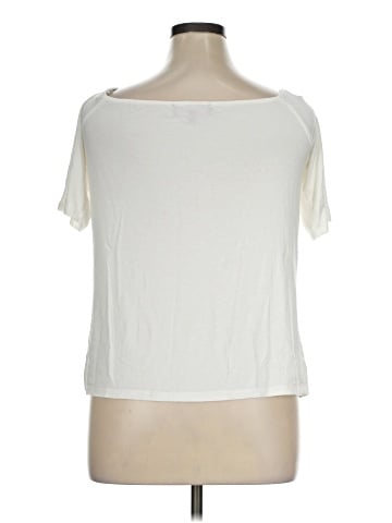 ELOQUII Short Sleeve T-Shirt (view 2)